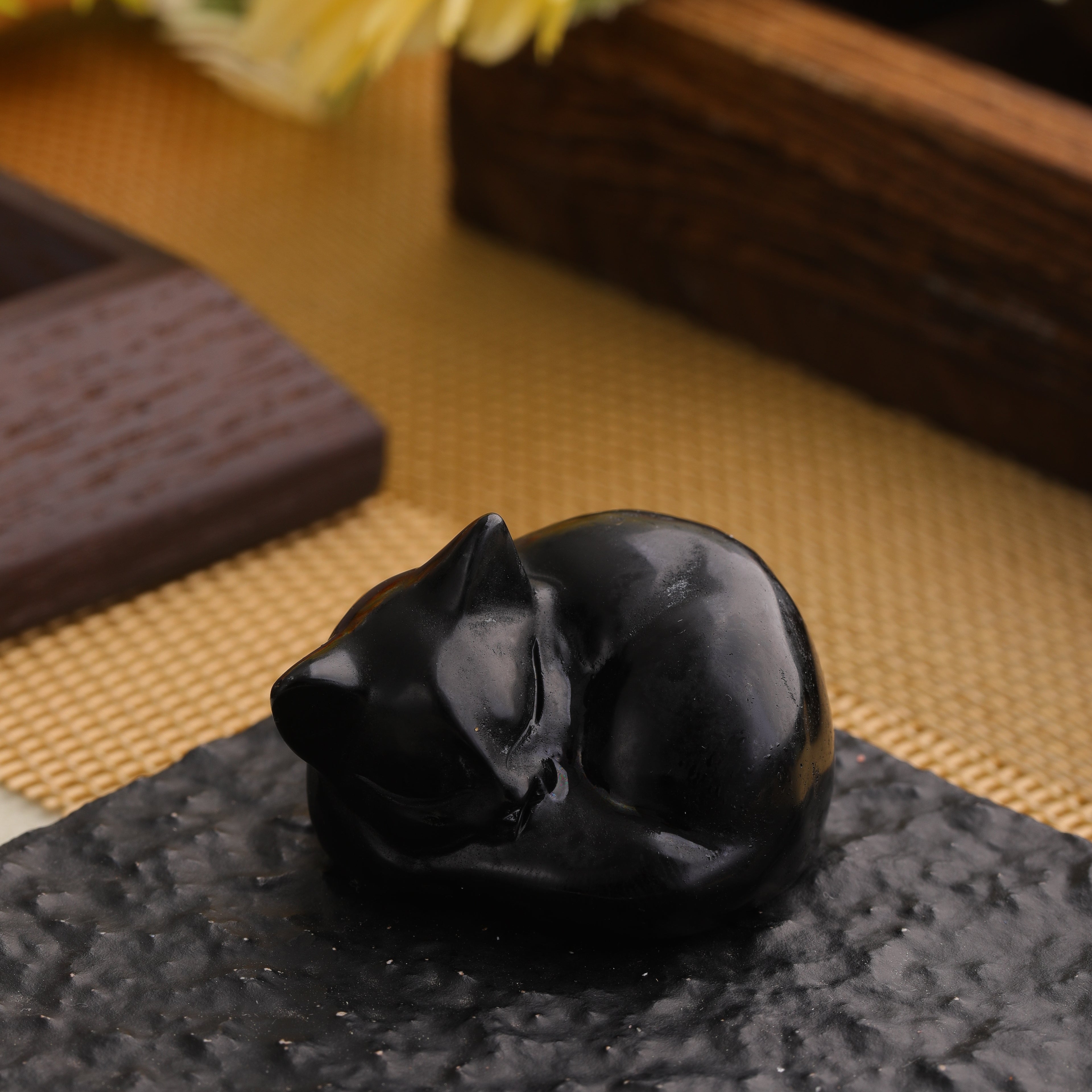 Cat Decor Obsidian Cat Crystal Figurines Crystals for Cat Lovers Men Women Lucky Cute Cat Statue Loss of Cat Sympathy Gift Cute Decoration
